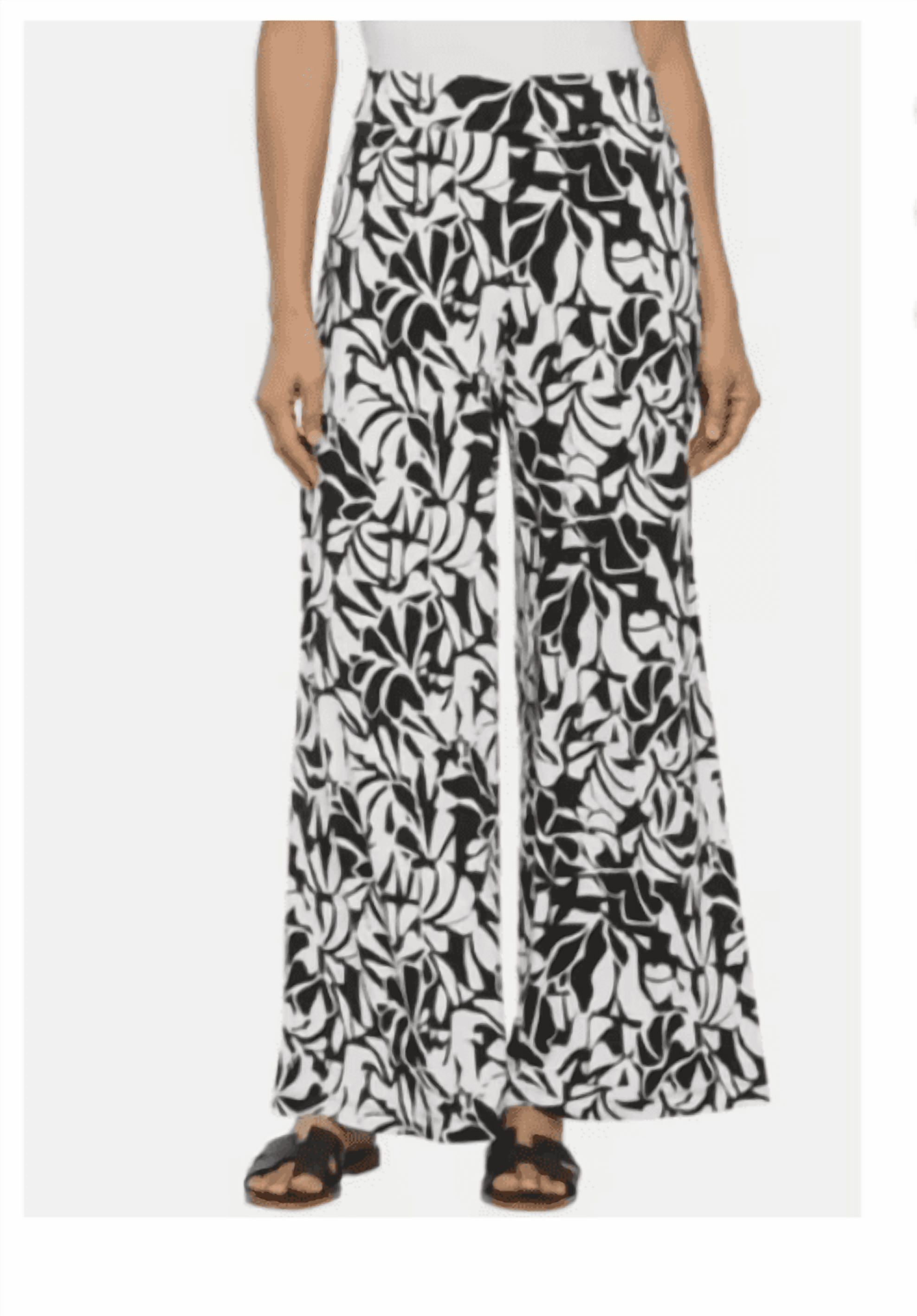 Shop Black and White Women's Pants for Casual and Dressy Looks Shop Black and White Women's Pants for Casual and Dressy Looks