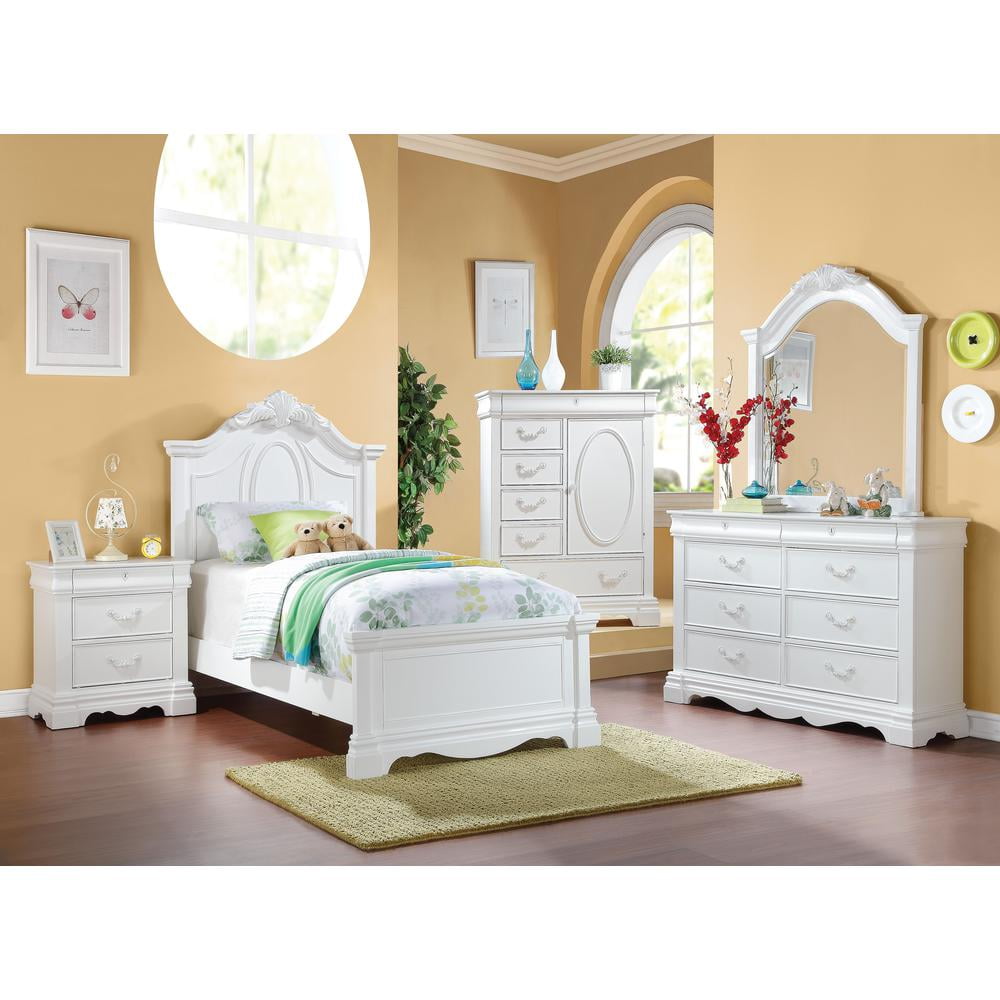 Estrella Princess White 2-Drawer Nightstand with Crown Carving