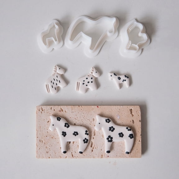 Three-Piece Pony Soft Clay DIY Craft Set for Kids - Non-Toxic Modeling Clay, Creative Art Activity for Spring Festival, Family Bonding & Educational Play