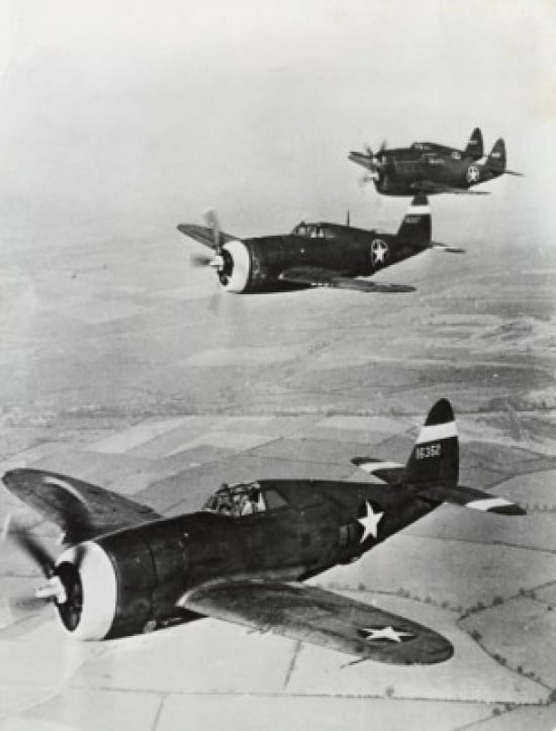 Three fighter planes in flight P-47 Thunderbolt Canvas Art - (18 x 24)