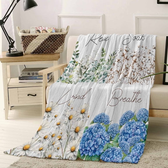 Throw Blanket Fleece Throw Blanket 40x50in, Blossom Floral Cotton Eucalyptus Soft Lightweight Bed Blankets Vintage Farmhouse Board Fuzzy Couch Blankets for All Season