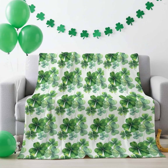 Throw Blanket Fleece Throw Blanket 40x50in, Green Shamrock Seamless Soft Lightweight Bed Blankets St. Patrick's Day Trileaf Grass Fuzzy Couch Blankets for All Season