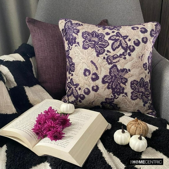 Throw Pillow Cover, Decorative Purple 22"x22" (55x55 cm) Throw Pillow Covers, Velvet Velvet Floral Throw Pillows For Couch, Nature & Floral Pattern Contemporary Style - Plum Scented