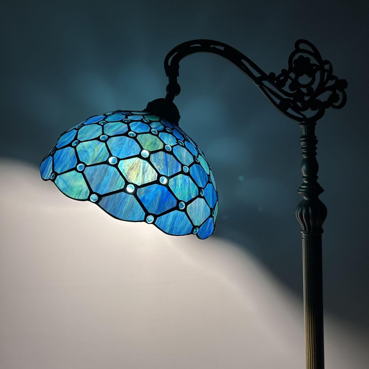 Enjoy Décor Lamps Tiffany 63-Inch 1-Light Bronze Gooseneck Adjustable Corner Standing Reading LED Floor Lamp with Stained Glass Bowl