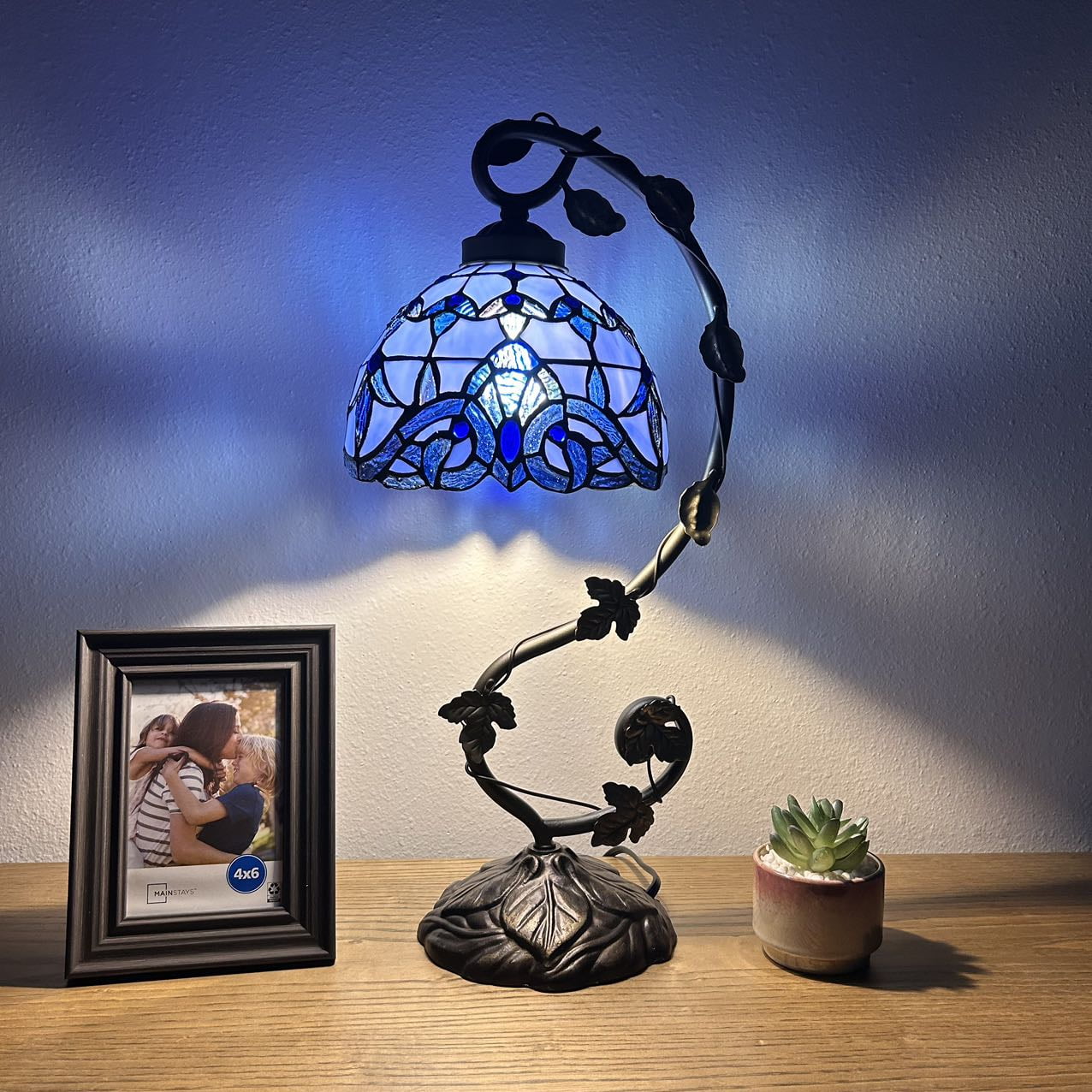 Tiffany Table Lamp Blue Stained Glass Baroque Style Lavender Iron Metal Leaves Bronze Base Included LED bulb For Living Room Bedroom Bedside 11"W*8"D*21"H