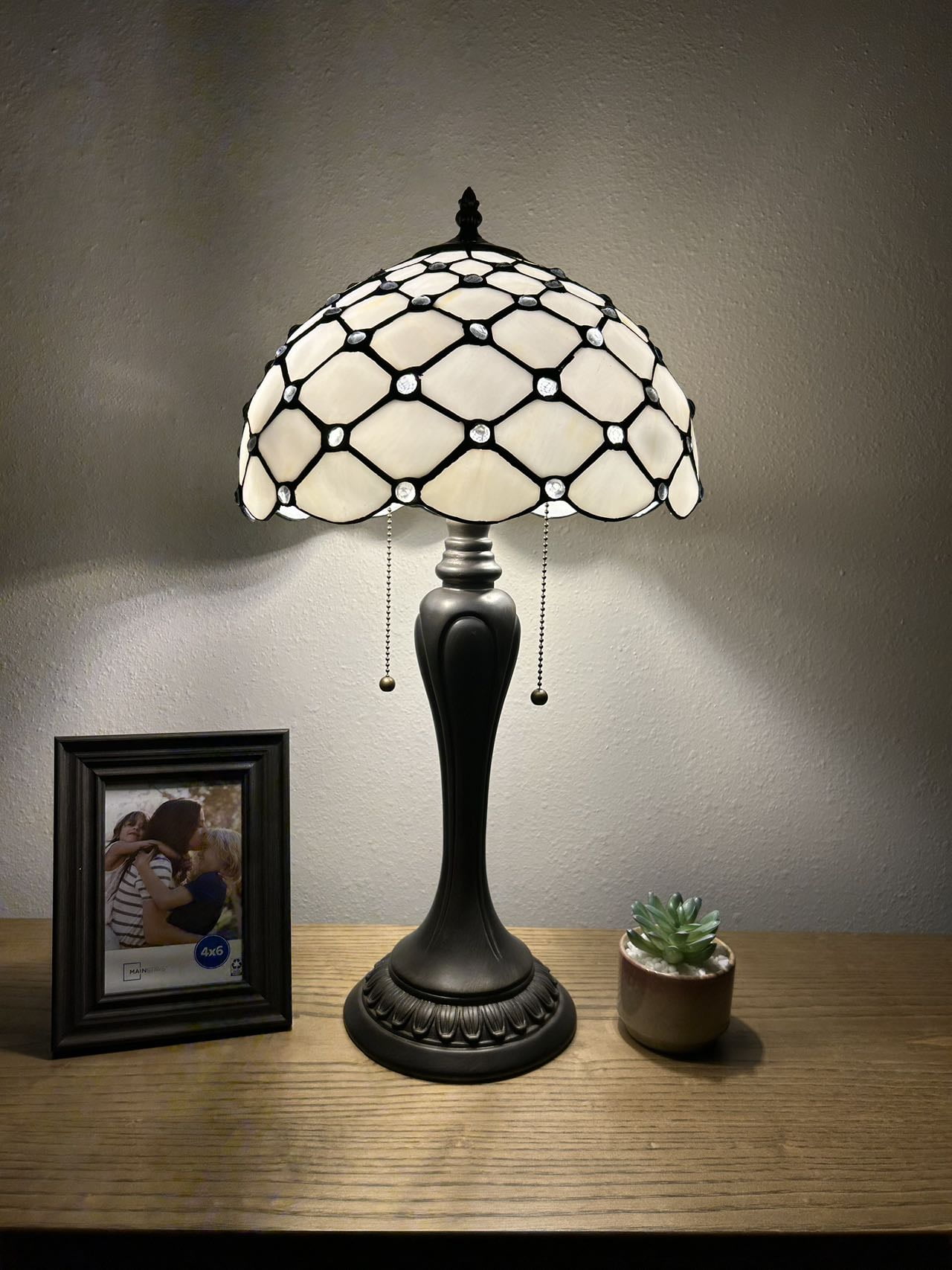 Antique Bronze White Stained Glass Table Lamp with Crystal Beans