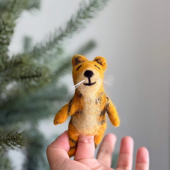 Tiger Finger Puppet