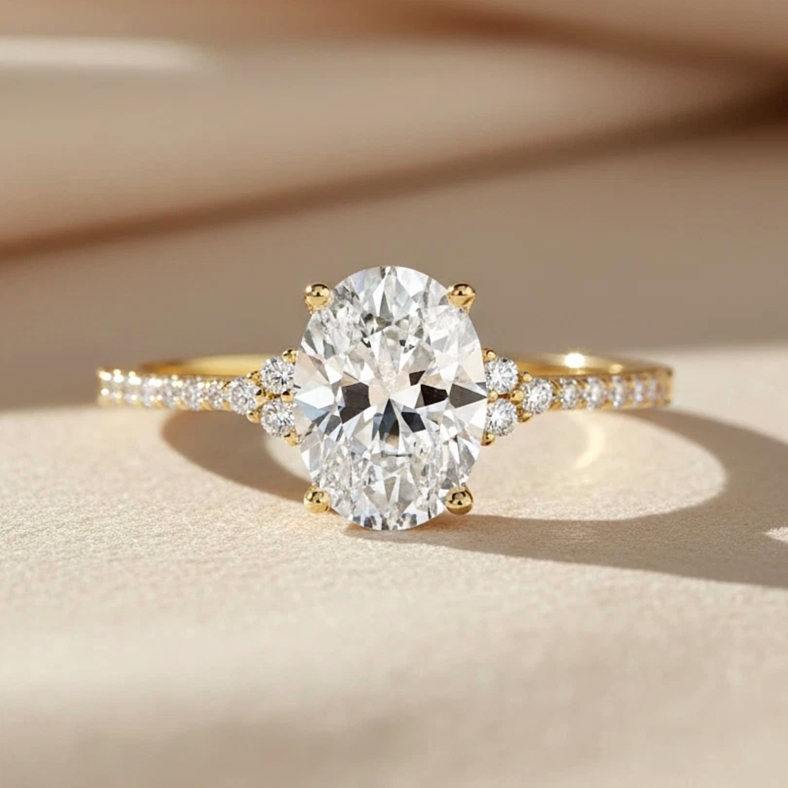 Tilo Jewelry 14K Yellow Gold 1.50 Carat Solitaire Oval-Shaped Engagement Wedding Ring with Side-stone Accents | Size 7 | Classic Engagement Ring for Women