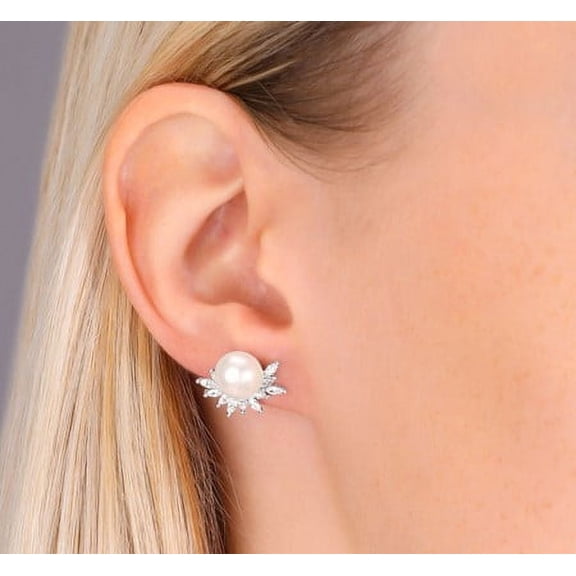 Tilo Jewelry 925 Sterling Silver Freshwater Pearl Stud Earrings with Flower Design for Women & Unisex