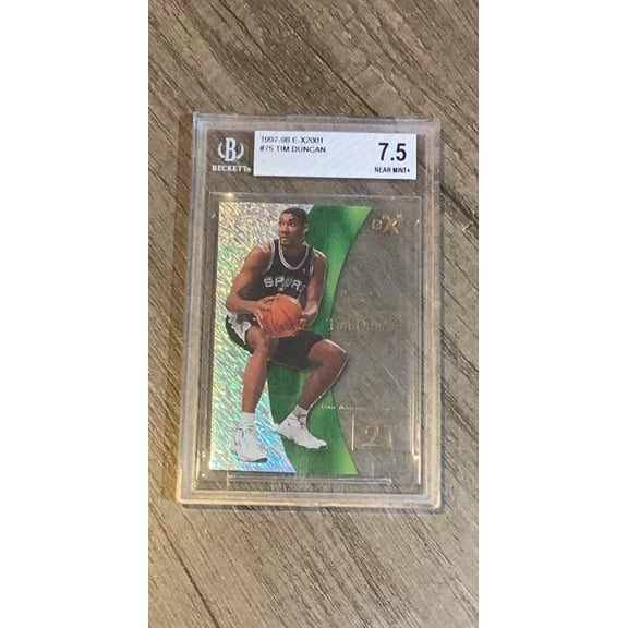 Tim Duncan NBA San Antonio Spurs 1997-98 Skybox E-X2001 75 RC Graded Trading Card