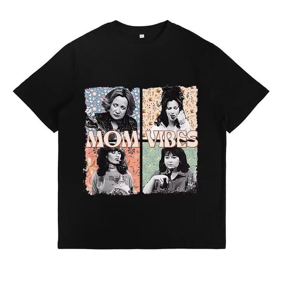 Time Warp Mom Graphic Tee – ‘As Seen on 1995’ Sarcastic Design – Breathable Vintage-Inspired Tops