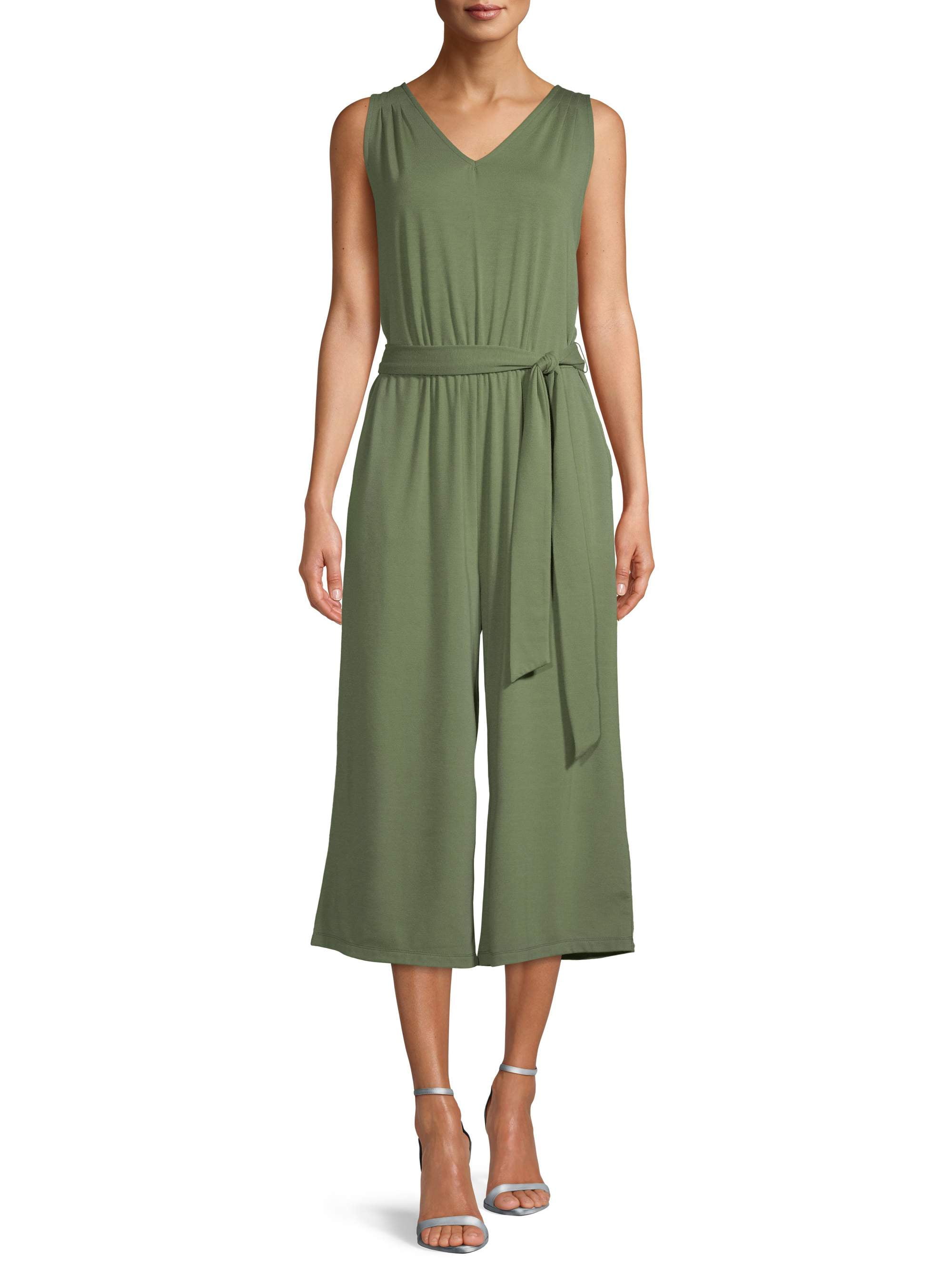 Time and tru v 2025 neck jumpsuit
