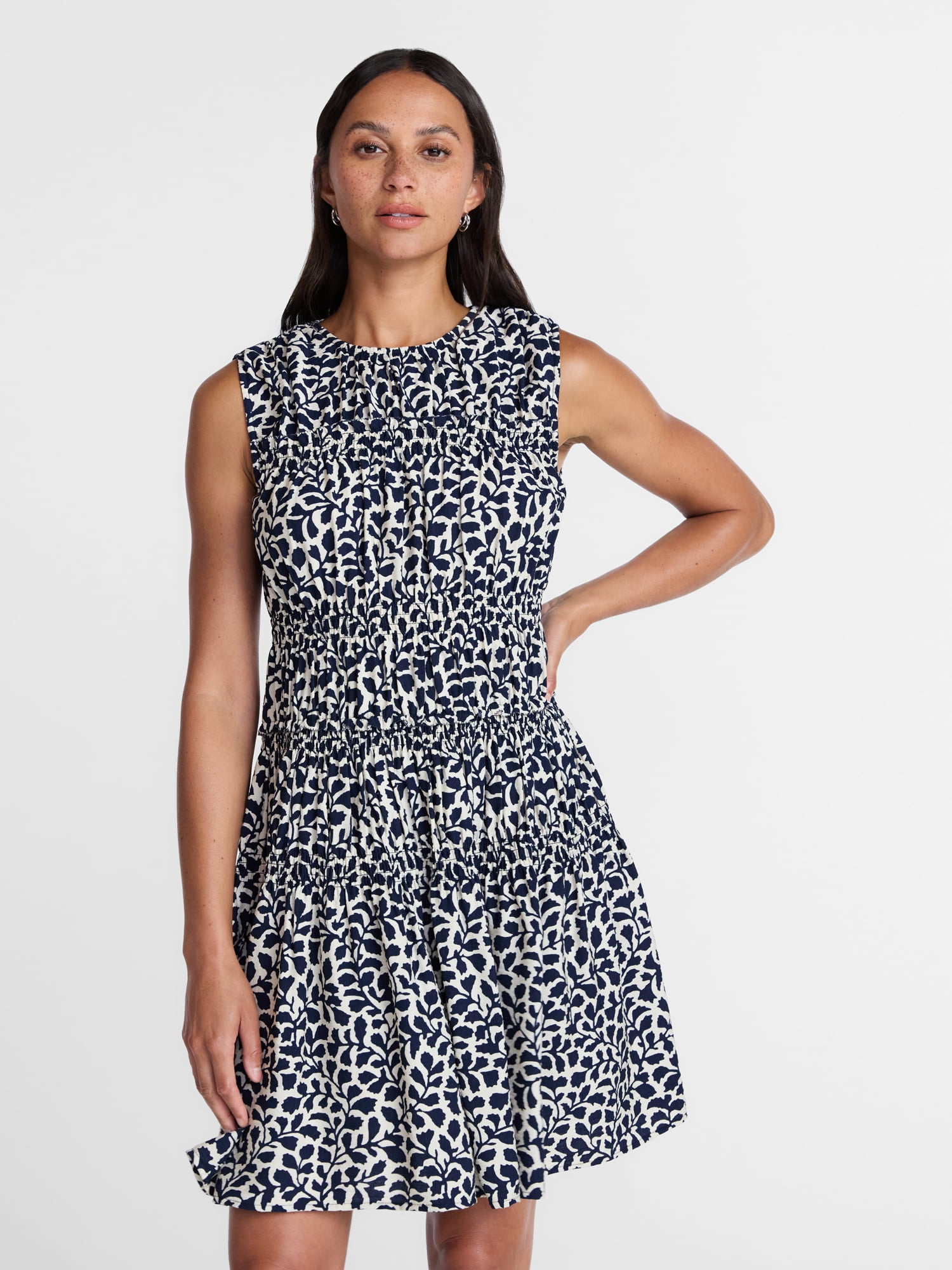 Time and Tru Women's Plus Size Smocked Sleeveless Mini Dress, Sizes 1X-4X