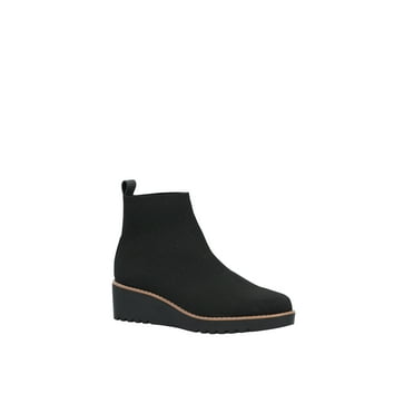 Time and Tru Women's Comfort Knit Wedge Booties