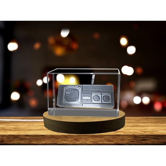 Timeless Gaming: 3D Engraved Crystal 1986 Game Controller
