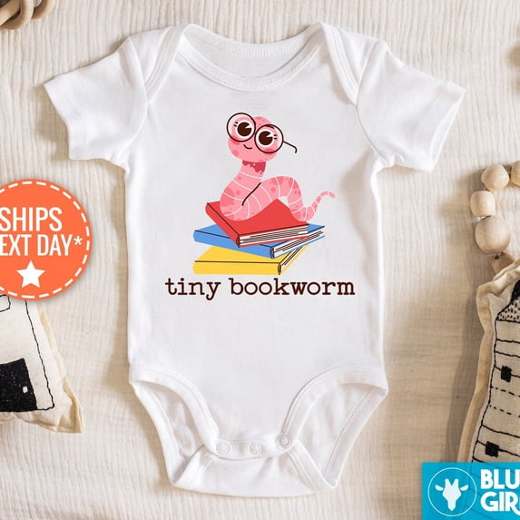 Tiny Bookworm Baby Reveal Onesie, School Librarian Baby Announcement, Bookworm Infant Vintage Bodysuit Onesie,Reader Baby Bodysuit Cute Baby Onesie, BABY BODYSUIT LAT 4424