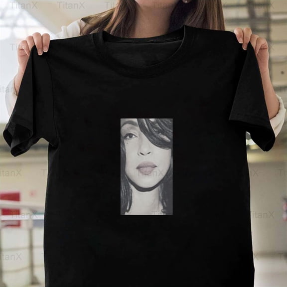 TitanX100 Vintage Sade Adu Singer Portrait Graphic, Retro Smooth Jazz Soul Music Inspired T-Shirt, for Unisex, up to size 5XL.