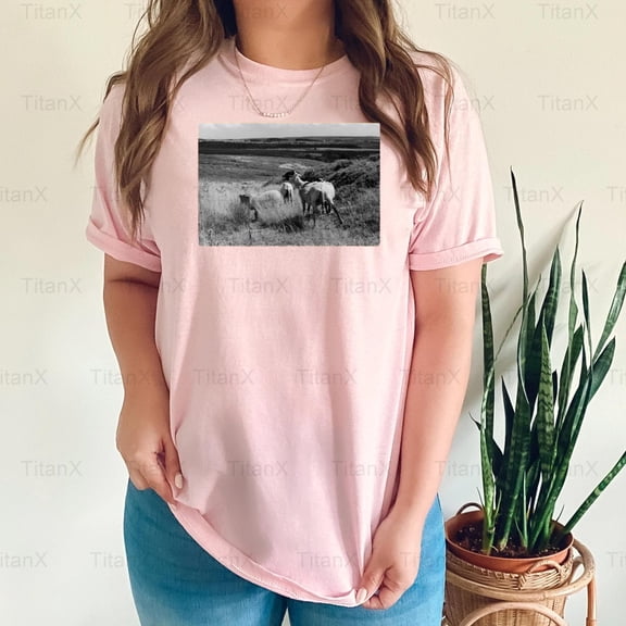 TitanX96 Premium Baa Vintage Sheep Graphic Design, Retro Farm Animal Inspired Style Look T-Shirt, for Unisex, up to size 5XL.