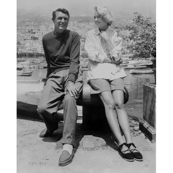 To Catch A Thief Couple Talking Black and White Photo Print (8 x 10)