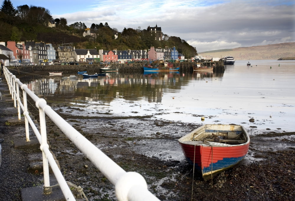 Tobermory Isle Of Mull Scotland Canvas Art - John Short Design Pics (17 x 12)