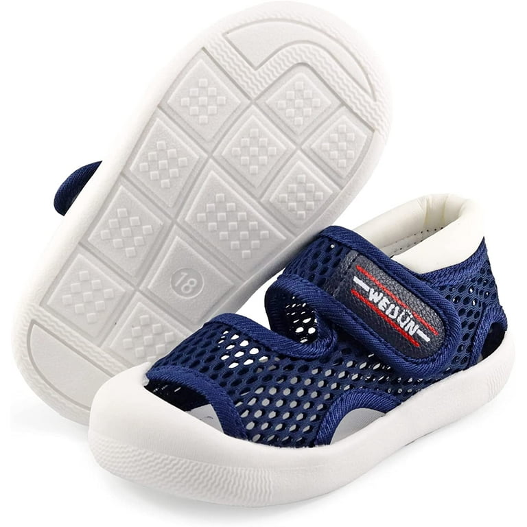 Best baby 2025 water shoes