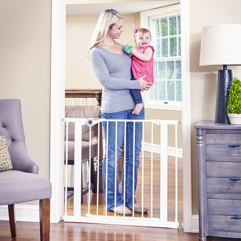 https://i5.walmartimages.com/seo/Toddleroo-by-North-States-29-8-38-1-Essential-Walk-Thru-Baby-Safety-Gate-White-Metal_d06858ec-dd92-448e-9746-9f51950aa1fb_2.8574b5758423effd6e9a54b72a924f23.jpeg?odnHeight=768&odnWidth=768&odnBg=FFFFFF