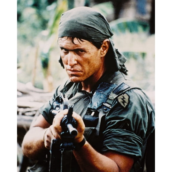 Tom Berenger In Platoon 24x36 Classic Hollywood Poster