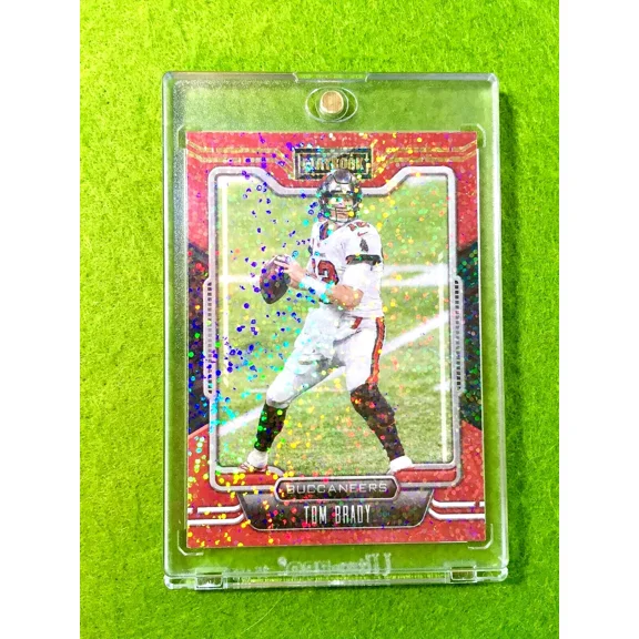 Tom Brady WHITE SPARKLE PRIZM CARD BUCCANEERS 2021 Panini TOM BRADY Playbook SSP