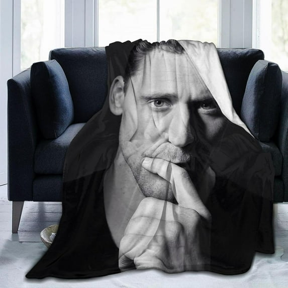 Tom Hiddleston Blanket Bedding Fleece Blanket Soft Throw Blankets Lightweight Anti-Static Blanket - 3 Sizes