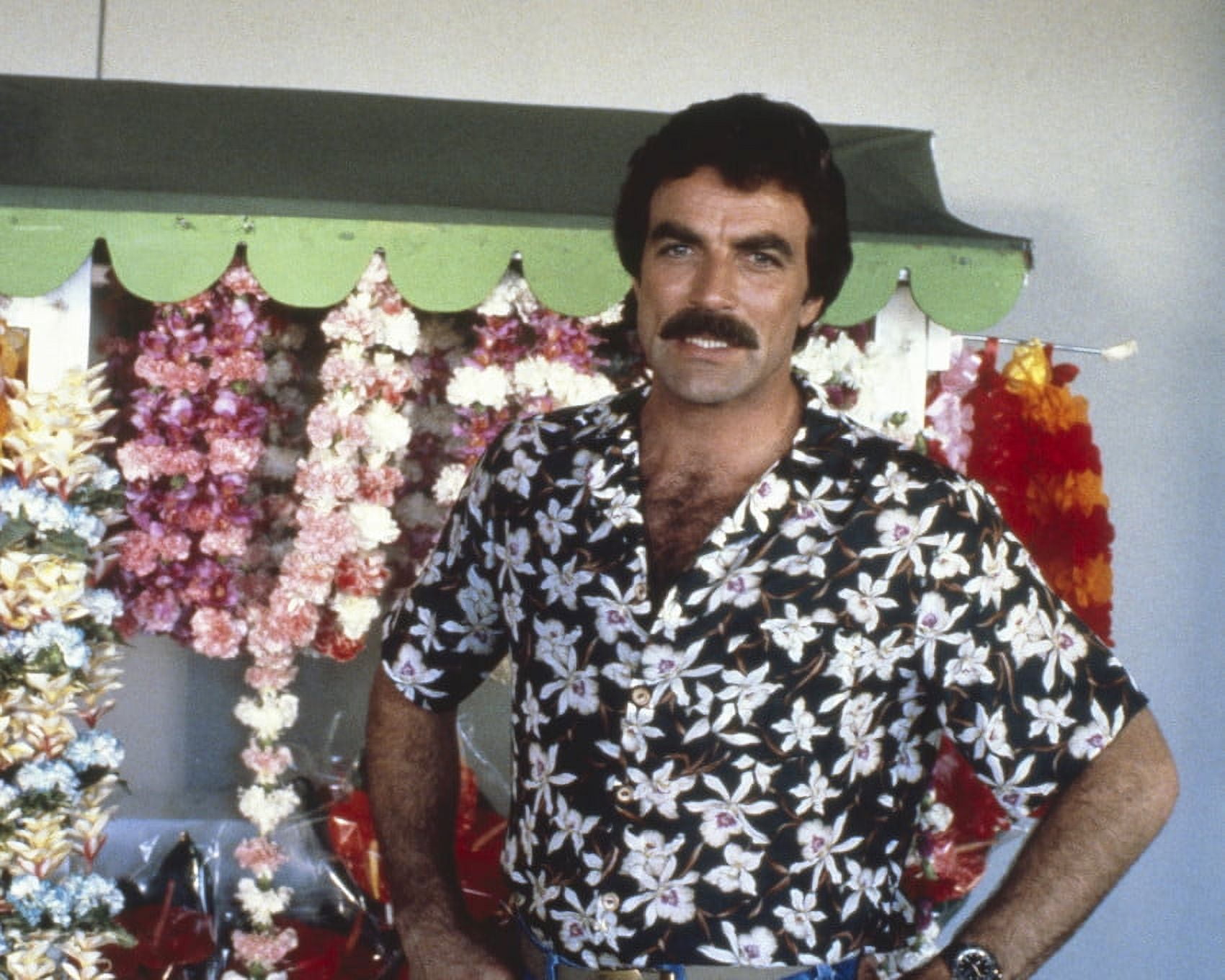 Tom Selleck In Magnum, P.I. In Hawaiian Outfit With Lei's 24X36 Classic