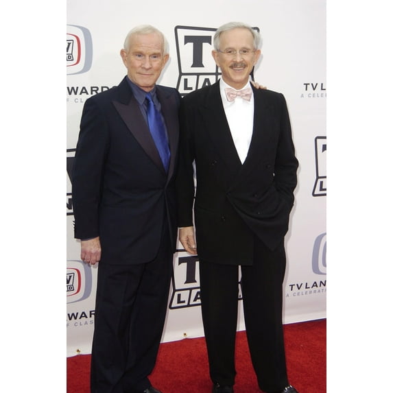 Tom Smothers, Dick Smothers At Arrivals For Tv Land Awards A Celebration Of Classic Tv, Santa Monica Airport Barker