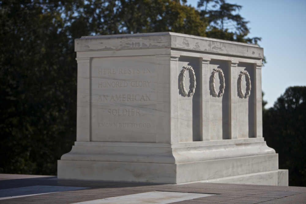 Tomb of the Unknown Soldier Arlington National Cemetery Canvas Art - Terry MooreStocktrek Images (35 x 23)