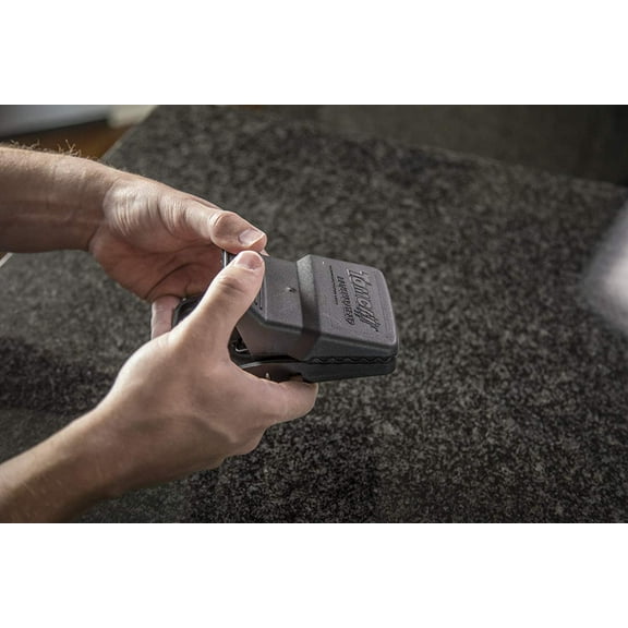 Tomcat Rat Snap Trap, 1 Rat Size Trap - Reusable - Effectively Kill Rats - Ideal for Home and Farm Use