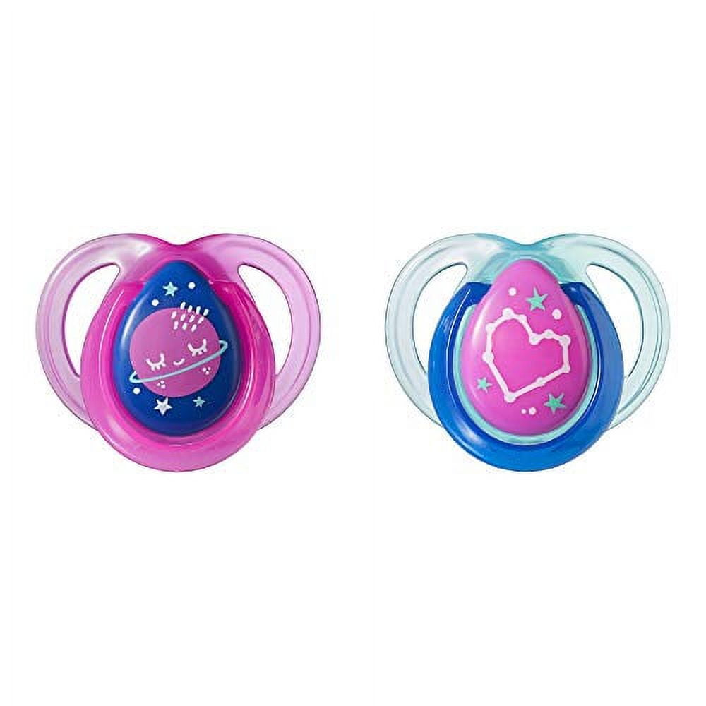 Tommee Tippee Night Time Glow in The Dark Pacifiers, Symmetrical Design, BPA-Free Silicone Binkies, 0-6m, 2-Count, Colors and Designs May Vary