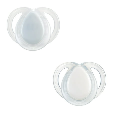 Tommee Tippee Night Time Glow in the Dark Pacifiers (0-6m, 2 Pack)