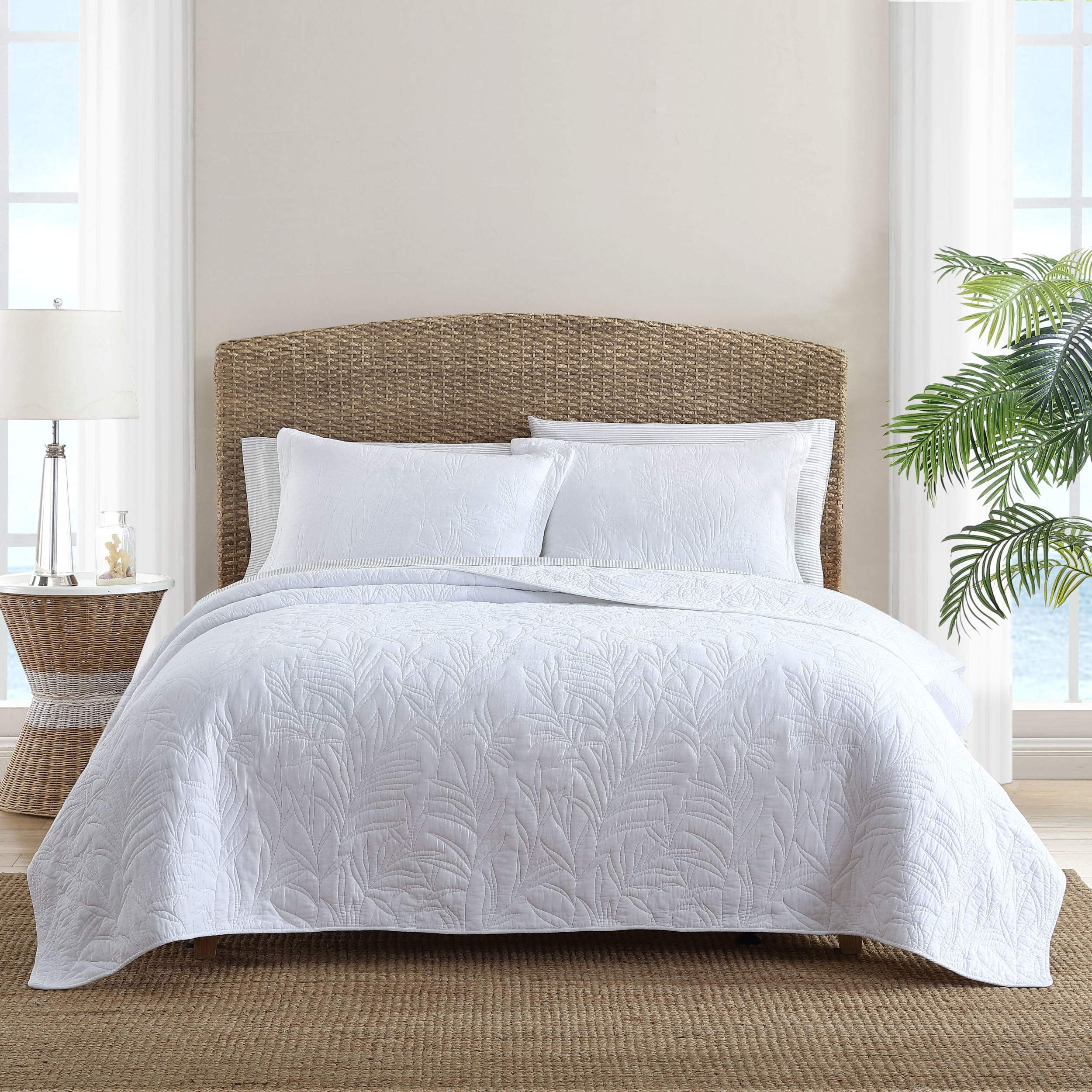 White Cotton Twin Reversible Quilt Set
