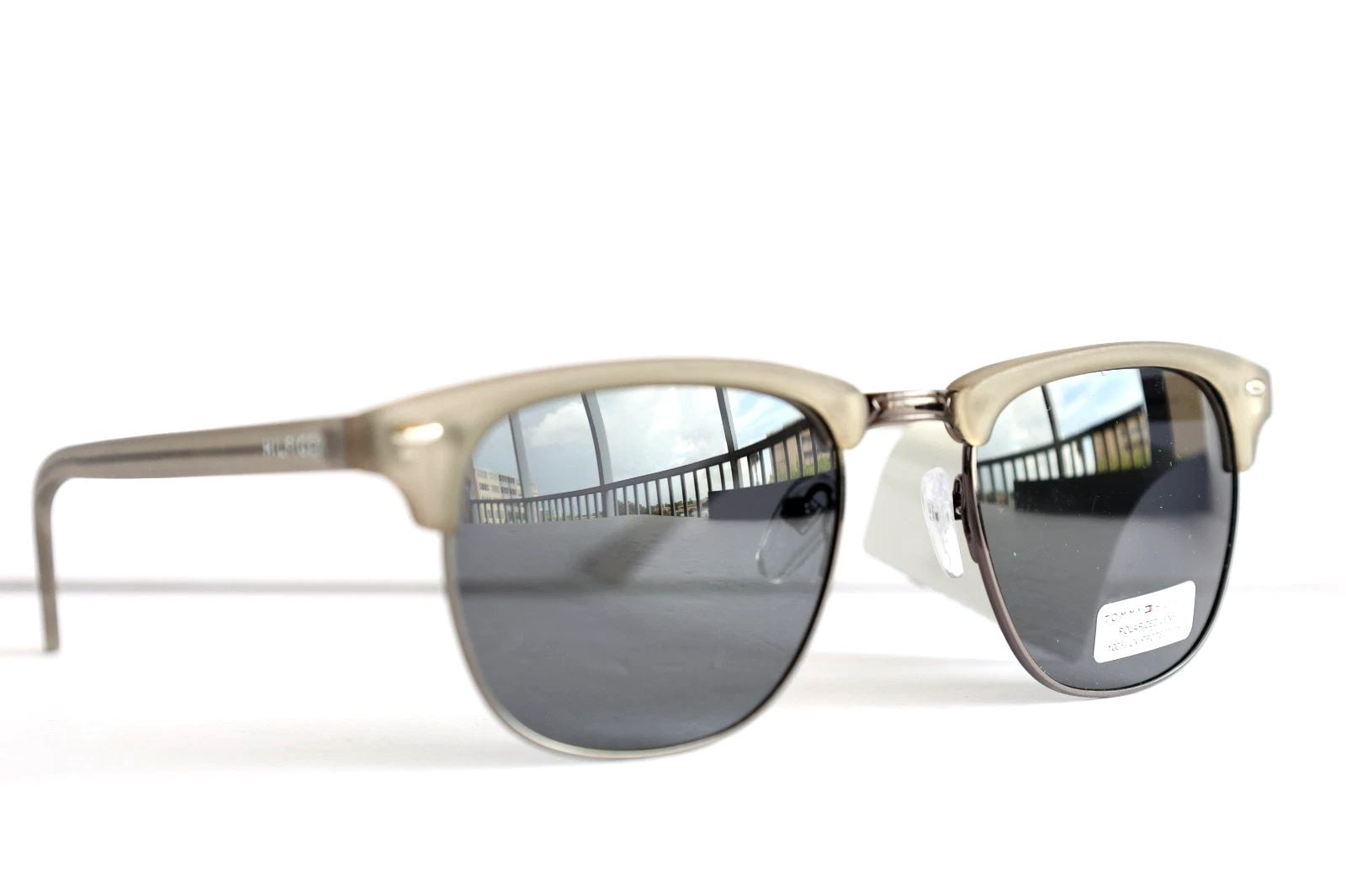 CLEAR TOMMY HILFIGER SUNGLASSES Buy Tommy Hilfiger Square Sunglasses Online | Doctor M UAE main image 2