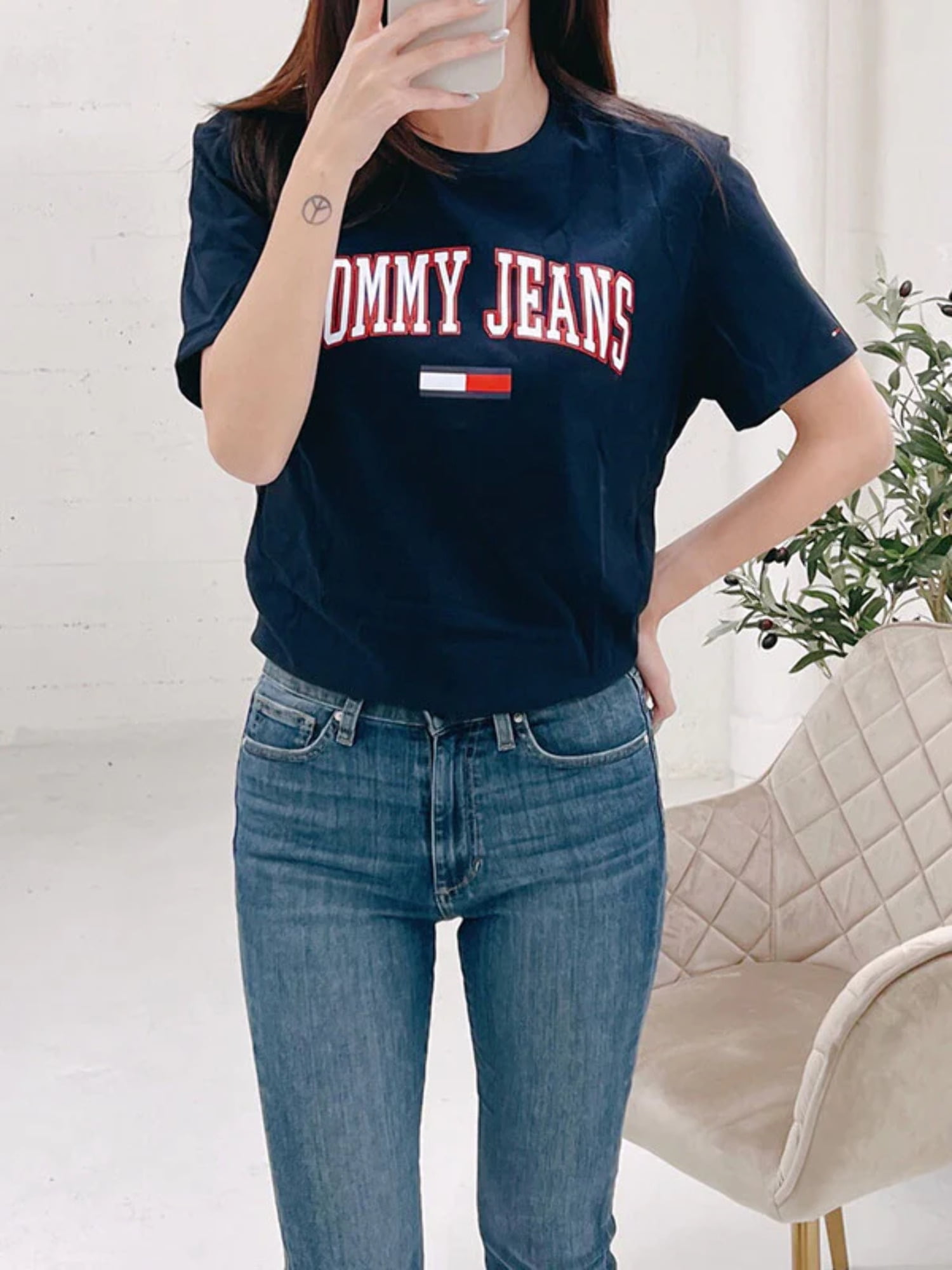 希少 黒入荷！ Tommy Sky T-Shirt Flag Arched Jeans Tommy Mens Hilfiger 小物