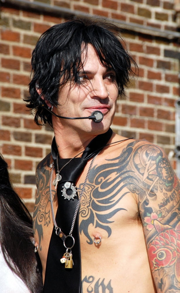 Tommy Lee (Motley Crue) At Talk Show Appearance For Tues - The Late Show With David Letterman Canvas Art - (16 x 20)