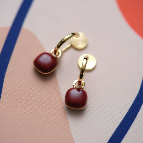 Top-keivon Burgundy Enamel Dangle Earrings for Women Vintage Gold Hammered Geometric Drop Statement Earrings Retro Dripping Oil Earrings Red Fashion Jewelry