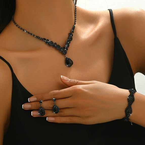 Top-keivon Wedding Necklace and Earrings Sets Silver Crystal Bridal Jewelry Set Rhinestone Drop Pendent Jewelry Accessories for Women and Brides