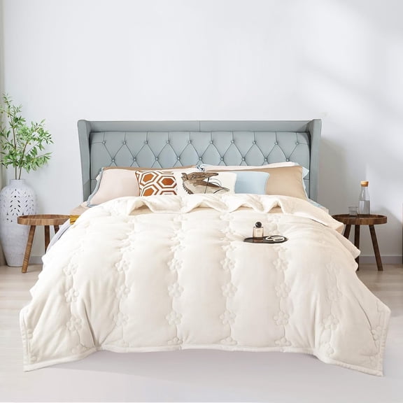 Topchances All Season Comforter, Plum Blossom Pattern Quilted Down Alternative Comforter, Three Layers Folder Cotton Quilt Soft Hotel Comforter (Ivory White, 79*90 inch)