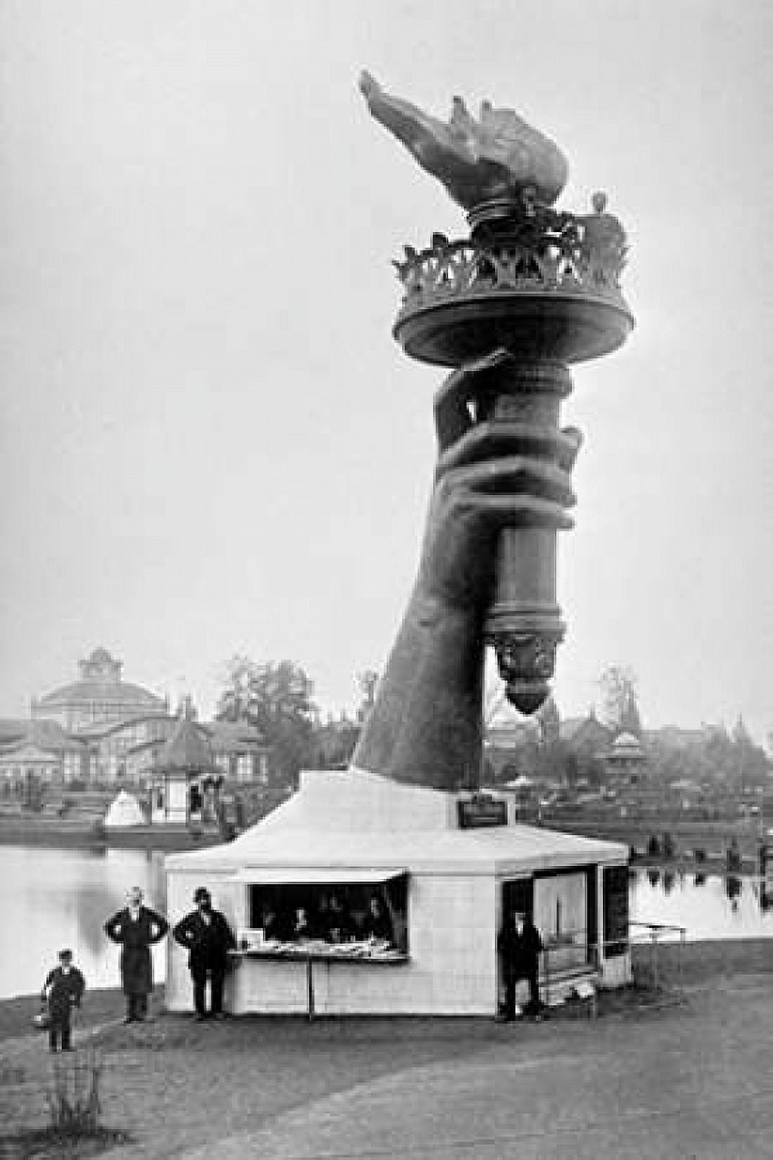 Torch of Liberty Fundraiser Philadelphia PA Canvas Art - Unknown (24 x 36)