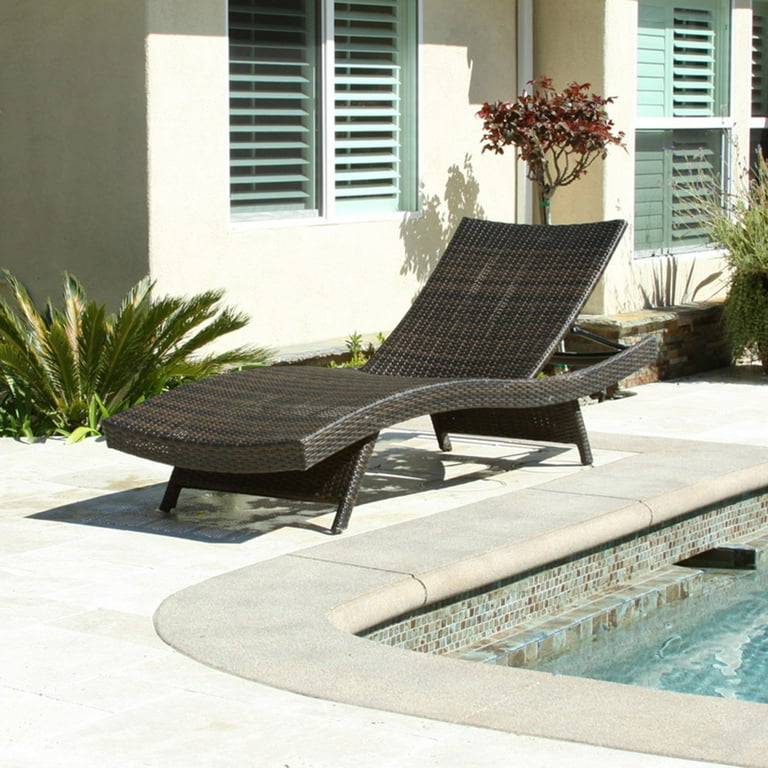 Christopher knight wicker lounge chairs hot sale