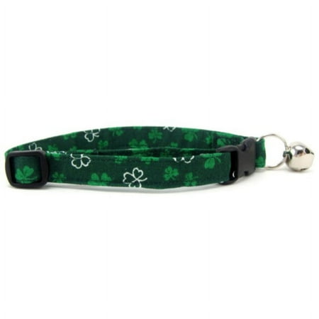 Tossed Shamrocks on Green Cat Collar