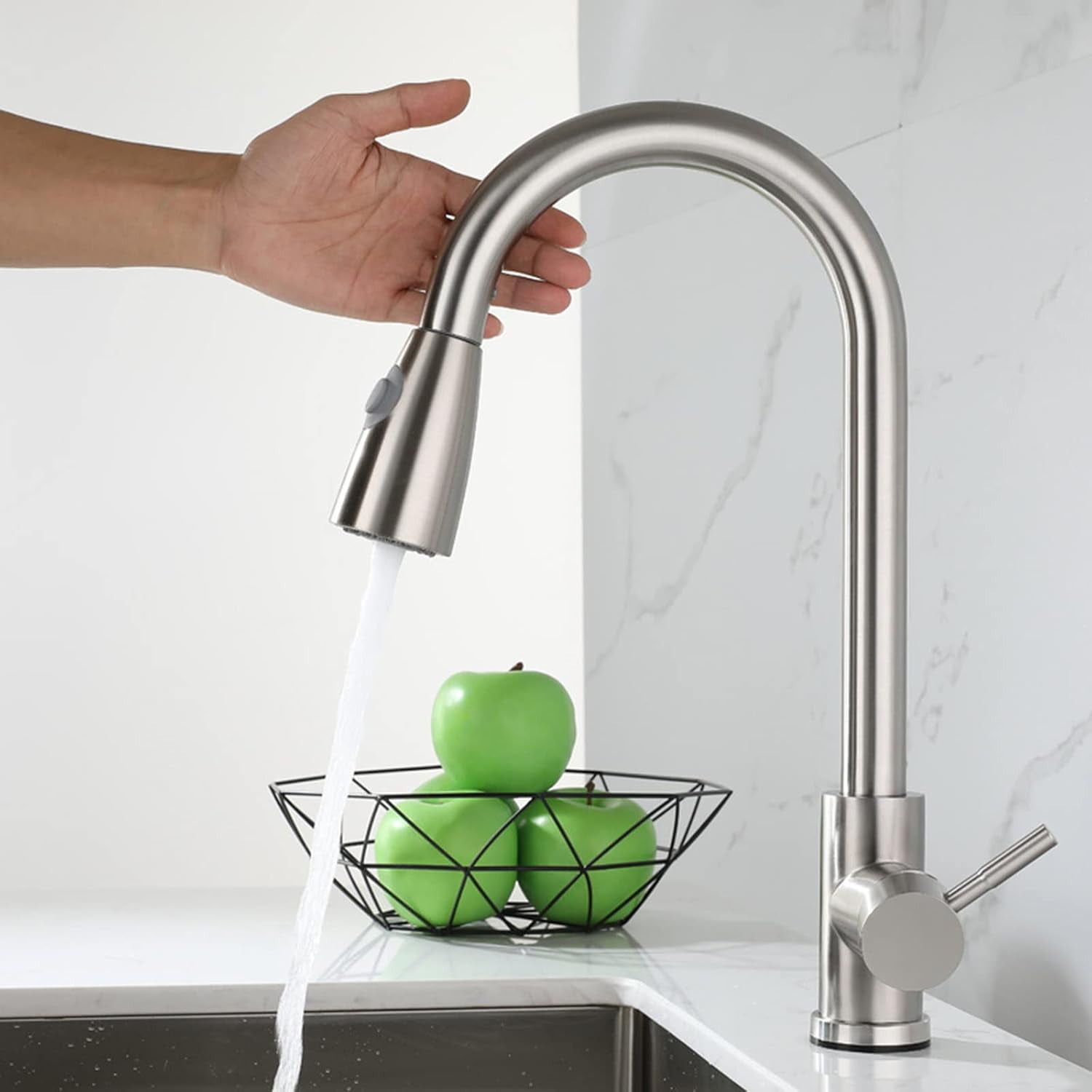 Touch Sensor Pull Out Kitchen Faucets Stainless Steel Brushed Kitchen Faucet Hot and Cold Water Swivel Kitchen Sink Touch Faucet