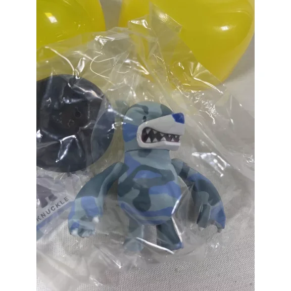 Touma Knuckle Bear - Time Capsule Series 2" camo nowar figure Yujin (b)