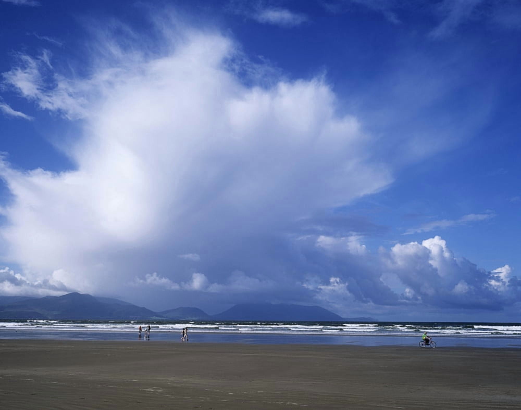 Tourists On The Beach Inch Beach Dingle Peninsula County Kerry Republic Of Ireland Canvas Art - The Irish Image Collection Design Pics (15 x 12)