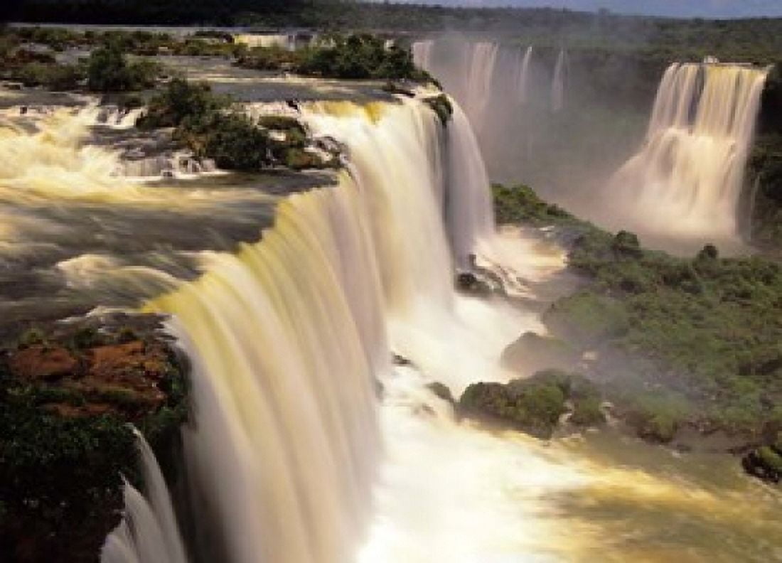Towering Igwacu Falls Thunders Brazil Canvas Art - Jerry Ginsberg DanitaDelimont (26 x 19)