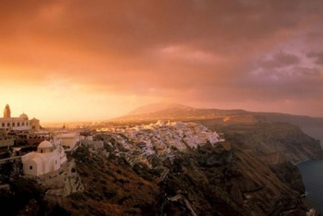 Town View at Dawn Thira Santorini Cyclades Islands Greece Canvas Art - Walter Bibikow DanitaDelimont (24 x 15)